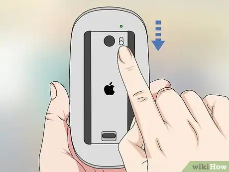 Imagen titulada Replace Batteries on an Apple Magic Mouse Step 2