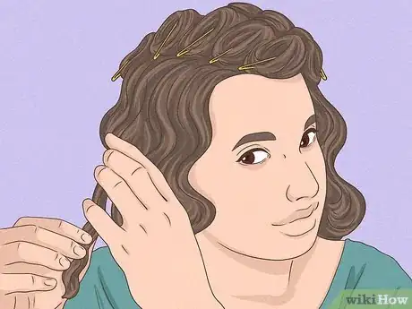 Imagen titulada Create Pin Curls Step 6
