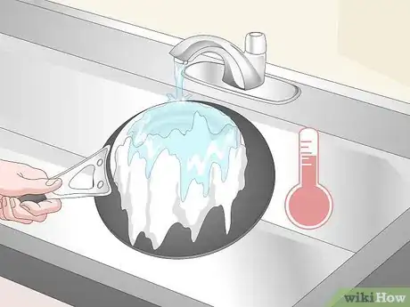 Imagen titulada Clean Circulon Pans Step 12