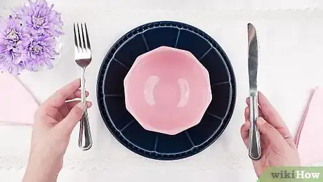 Imagen titulada Set Silverware Step 1