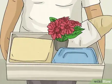 Imagen titulada What to Say when Someone Passes Away Step 9