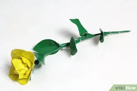 Imagen titulada Make a Duct Tape Rose Step 32