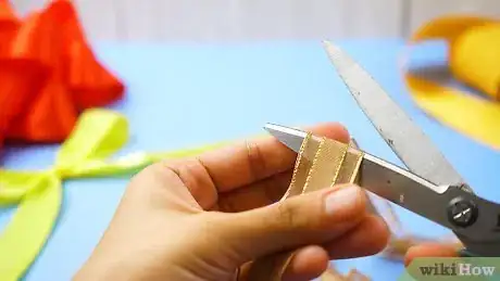 Imagen titulada Make a Bow Out of a Ribbon Step 1