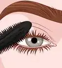 aplicar la sombra de ojos en los párpados caídos