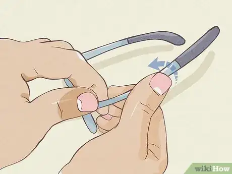 Imagen titulada Fix Bent Glasses Step 11
