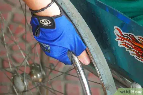 Imagen titulada Use a Manual Wheelchair Step 8