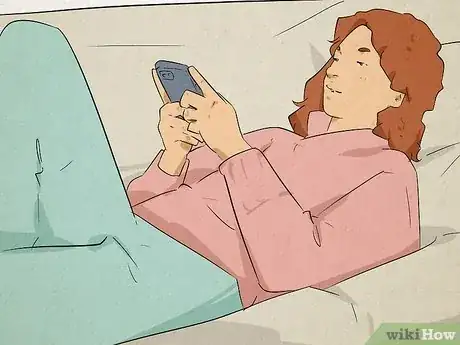 Imagen titulada Make My Boyfriend Feel Special Through Text Step 5
