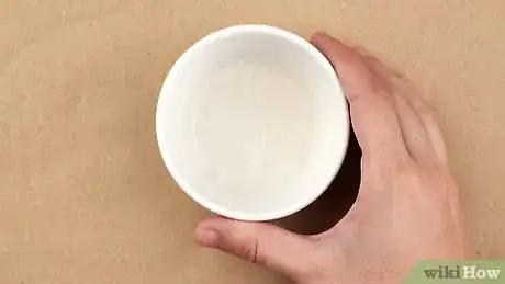 Imagen titulada Melt Glue Sticks Step 4