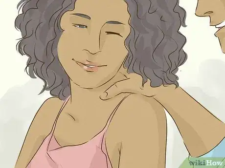 Imagen titulada Seduce Your Girlfriend Step 3