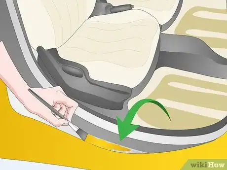 Imagen titulada Touch Up Car Paint Step 10