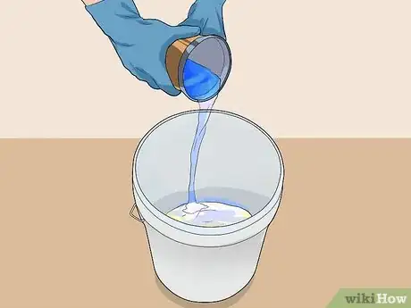 Imagen titulada Thin Latex Paint Step 5