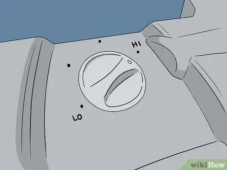 Imagen titulada Do Pest Control With a Vacuum Cleaner Step 2