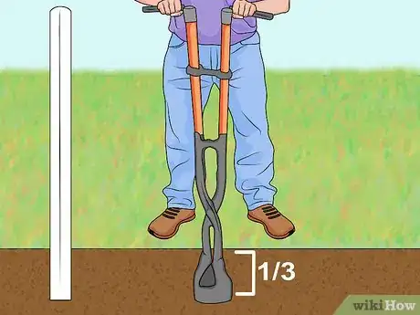 Imagen titulada Install a Snow Fence Step 13