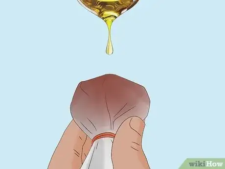 Imagen titulada Apply a French Polish Step 4