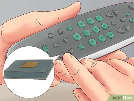 Imagen titulada Program an RCA Universal Remote Step 7