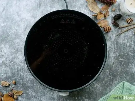 Imagen titulada Melt Candles Step 10