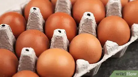 Imagen titulada Whisk Eggs Step 1