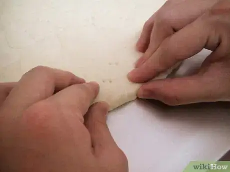Imagen titulada Make a Hawaiian Pizza Step 3