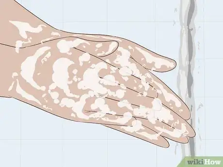 Imagen titulada Help a Female Child Provide a Urine Sample Step 3