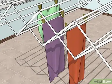Imagen titulada Dry Clothes in a Humid Climate Step 2
