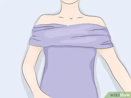 Imagen titulada Keep Off Shoulder Tops in Place Step 2