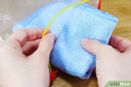 Imagen titulada Clean a Camera Lens Step 14