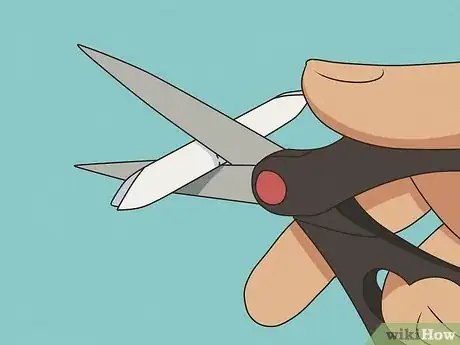 Imagen titulada Make Quick Vampire Fangs Step 12.jpeg