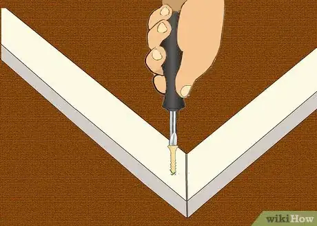 Imagen titulada Make a Pilot Hole Step 5