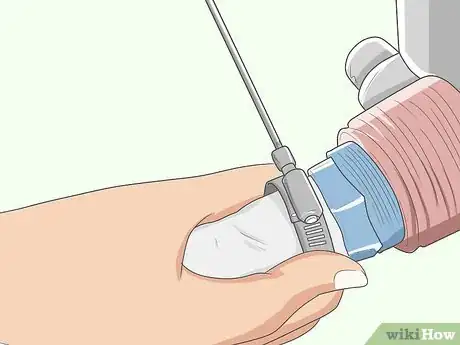 Imagen titulada Vacuum Your Pool and Backwash the Filter Step 10