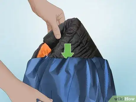 Imagen titulada Pack a Sleeping Bag Step 2