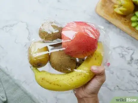 Imagen titulada Tell if a Kiwi Is Ripe Step 9