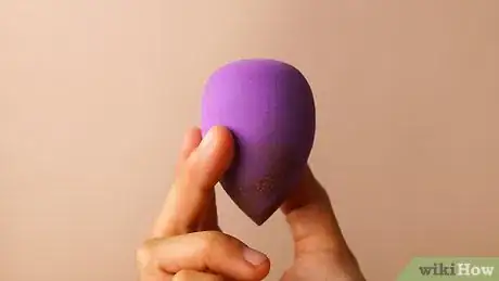 Imagen titulada Clean a Beauty Blender Step 14