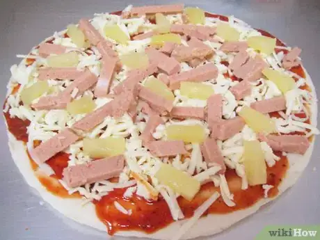 Imagen titulada Make a Hawaiian Pizza Step 6