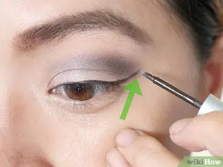 Imagen titulada Apply Natural Makeup for Brown Eyes Step 8