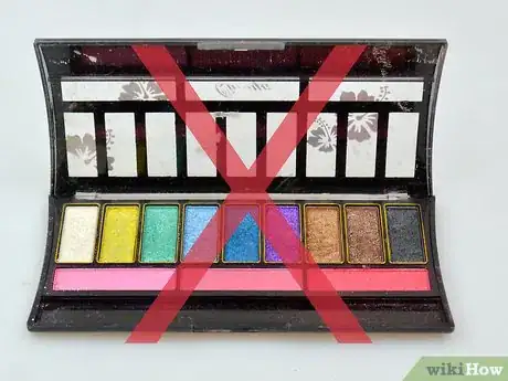 Imagen titulada Apply Natural Makeup for Brown Eyes Step 2