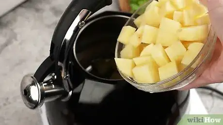 Imagen titulada Cook with Just a Kettle Step 17