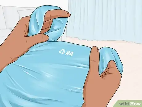 Imagen titulada Recycle Old Plastic Bags Step 2