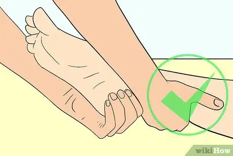Imagen titulada Give a Foot Massage Step 6