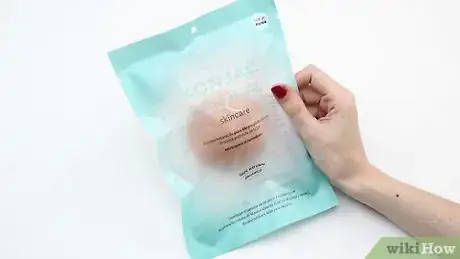 Imagen titulada Use a Konjac Sponge Step 11