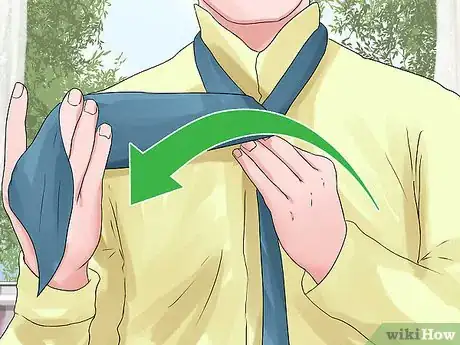 Imagen titulada Tie a Knit Tie Step 3