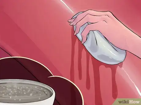 Imagen titulada Wax Your Car Step 12