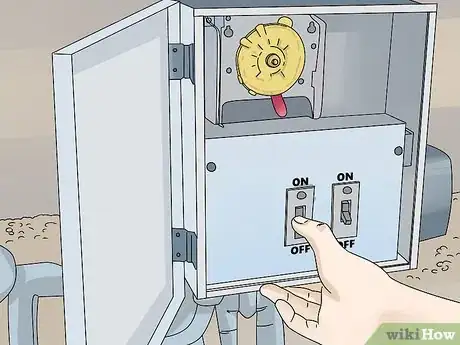 Imagen titulada Clean a Cartridge Type Swimming Pool Filter Step 2