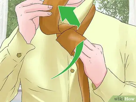 Imagen titulada Tie a Knit Tie Step 4