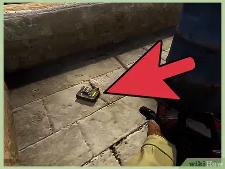 Imagen titulada Defuse a Bomb in Counter Strike Step 4
