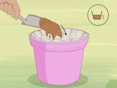 Imagen titulada Make Pot Liners for Plants Step 5