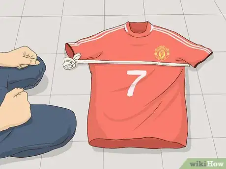 Imagen titulada Hang a Jersey on a Wall Step 2