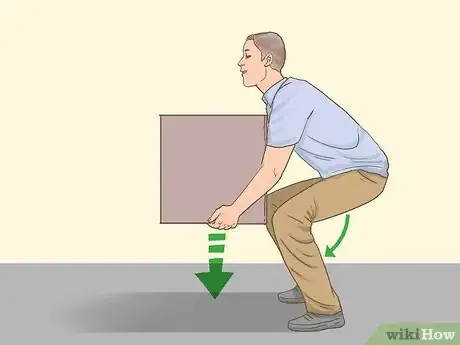 Imagen titulada Lift a Heavy Object Safely Step 8