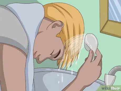 Imagen titulada Apply a Color Rinse Step 15