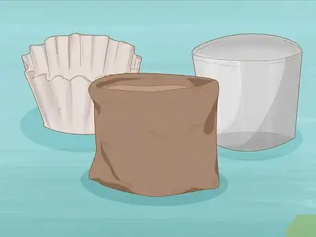 Imagen titulada Make Pot Liners for Plants Step 1