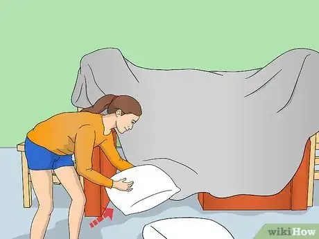 Imagen titulada Make a Great Pillow Fort Step 6